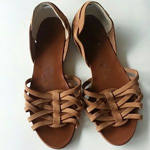 Melrose and market sandals